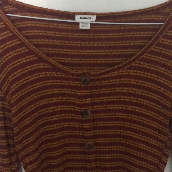 Crop top from garage BRAND NEW fits like small - Picture 2 of 2